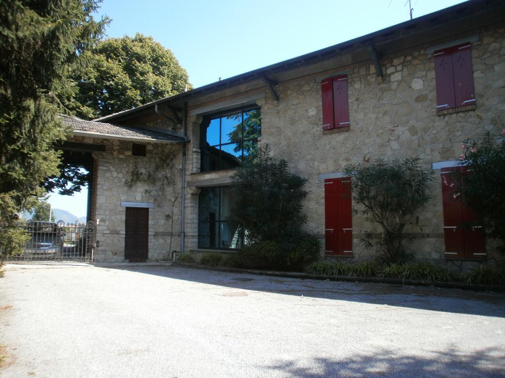 Albergo Villa & Roma Pallazzolo sullʼOglio Екстериор снимка