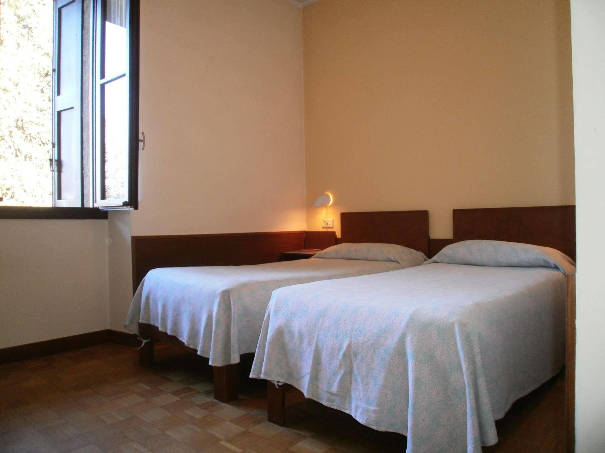 Albergo Villa & Roma Pallazzolo sullʼOglio Екстериор снимка